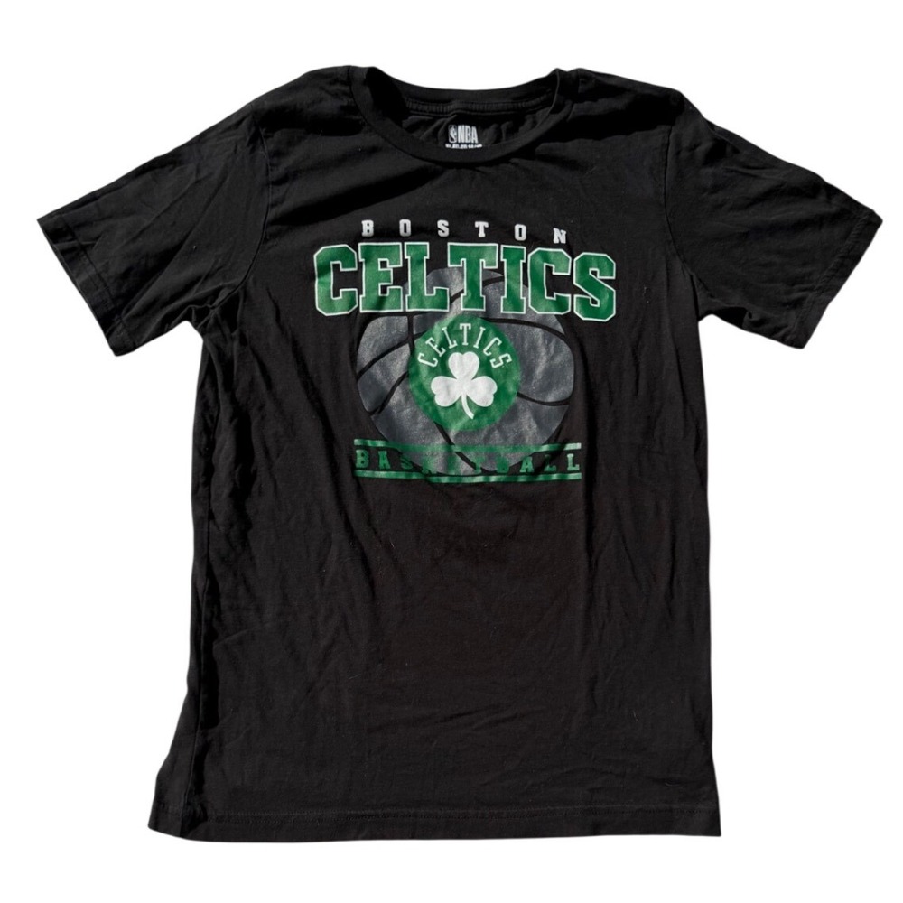 NBA Boston Celtics Kids XL 14/16 Black Graphic T-Shirt Shamrock Basketball Tee